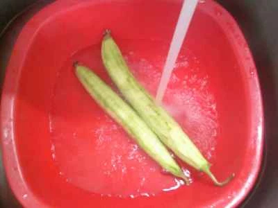 ヘチマとアサリの炒め物の作り方：2