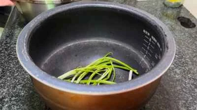 ニンニク風味の豚足の作り方：9