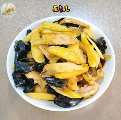 豚もも肉と黒キクラゲ、水タケノコ炒めのレシピ