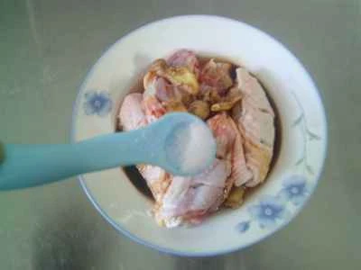 竹の葉で巻いた手羽先の作り方：5