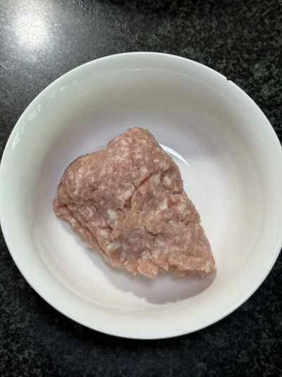 ひき肉入りズッキーニ炒めの作り方：1