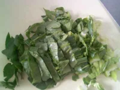 手摘み野菜と枝豆の炒め物の作り方：3