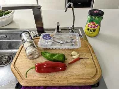 牡蠣とウシガエルのスパイシー炒めの作り方：1