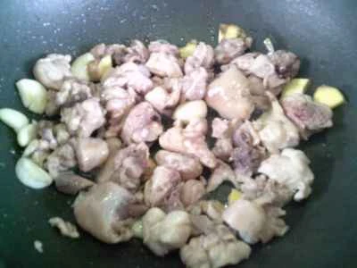 ロブスターのしっぽ入り鶏肉の煮込みの作り方：4