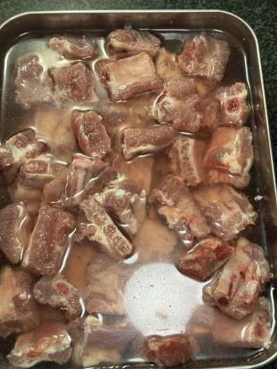 アミガサタケ入り蒸し豚スペアリブの作り方：3