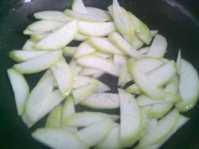 夜咲きセレウスとブロッコリーの炒め物の作り方：9