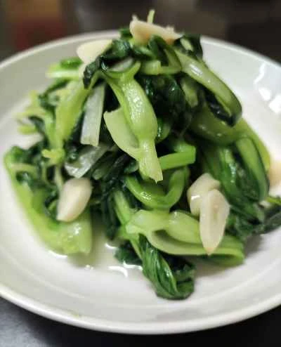 ニンニク風味のベビーチンゲン菜のレシピ