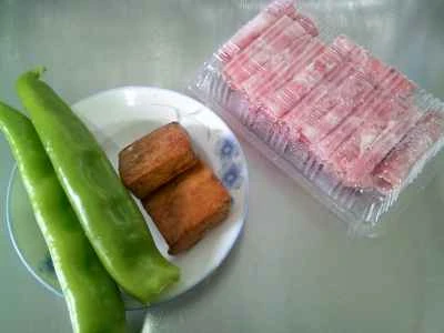 牛肉と乾燥豆腐とピーマンの炒め物を作る手順：1