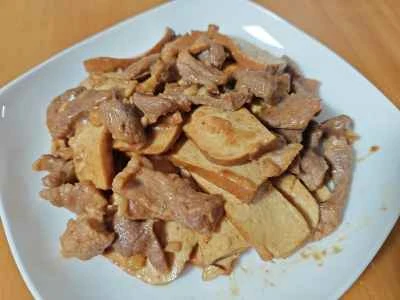 豚肉と乾燥豆腐の炒め物のレシピ