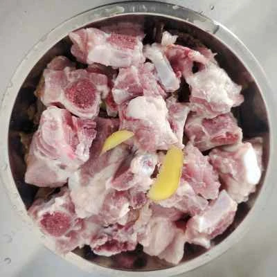 鹿角茸入り蒸し豚スペアリブの作り方：5