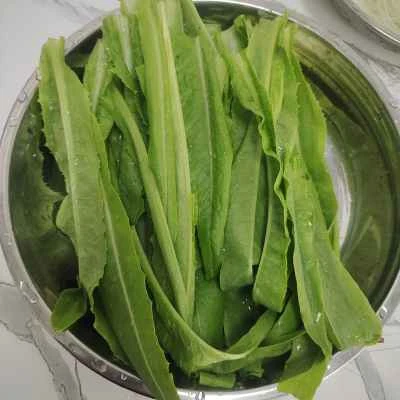 澄んだ水で作るミートボールライスヌードルミールの手順：3