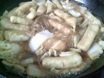 豆腐の細切り、白菜の芯、サツマイモの麺の煮込みの作り方：10
