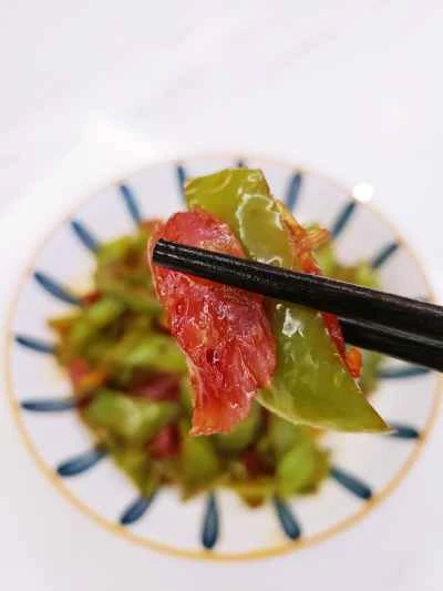 黒豆ソースとピーマンの中華ソーセージ炒めの作り方：9