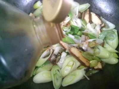 五香粉とネギの炒め物を使った豆腐の作り方：8