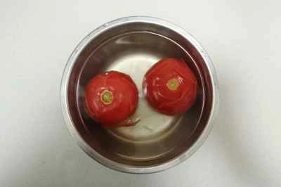 トマト入りスクランブルエッグの作り方：2