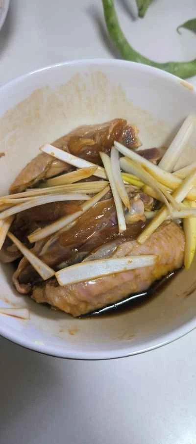 蒸し鶏の手羽先のレシピ手順:1