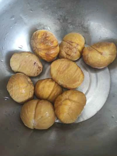 生姜と栗のチキンを作る手順：1