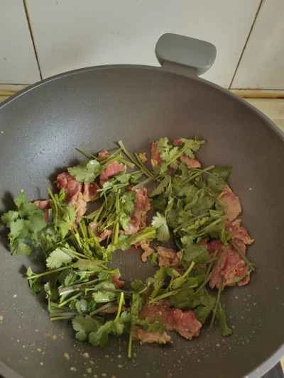 牛肉とキノコの炒め物の作り方：7