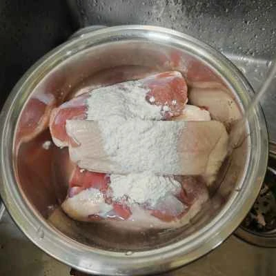 鴨胸肉のビール煮込み（簡単バージョン）レシピ手順：1