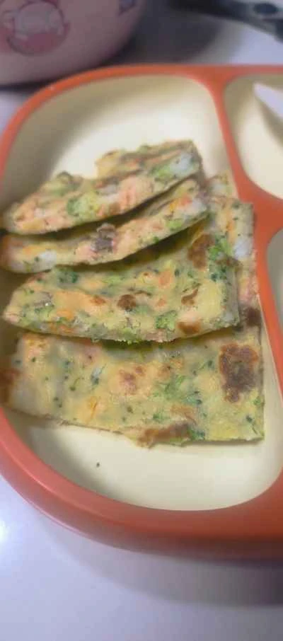 サーモンと野菜の卵パンケーキのレシピ