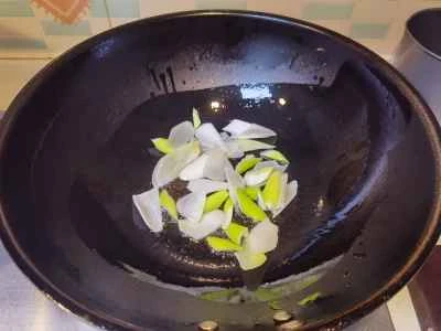 ネギと胡椒のアサリの作り方：4