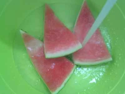 スイカの皮とアサリの炒め物の作り方：2