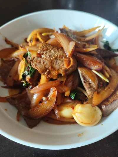 豚レバーと玉ねぎの炒め物のレシピ