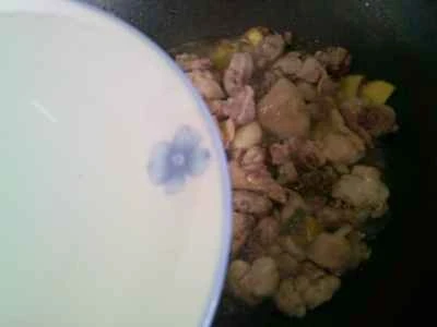 ロブスターのしっぽ入り鶏肉の煮込みの作り方：5