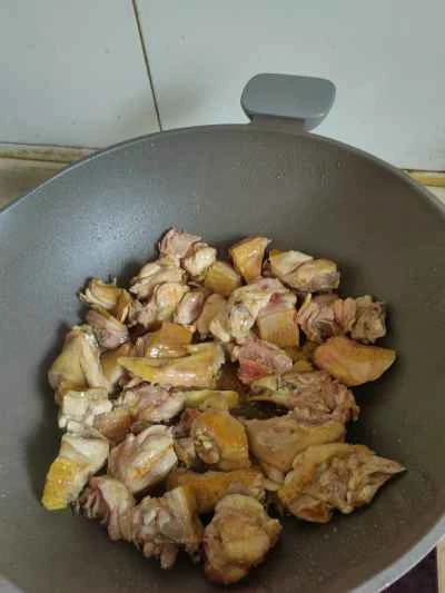 鶏肉とジャガイモの煮込みの作り方：4