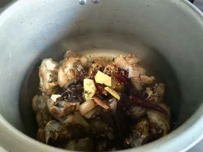 紹興酒で煮込んだ豚足の作り方：6