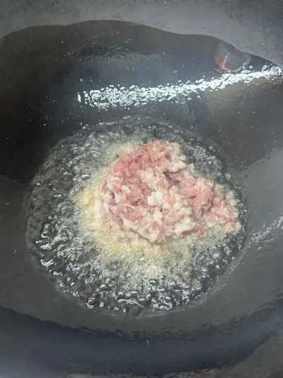 ひき肉、塩卵、ピーマンの炒め物の作り方：4