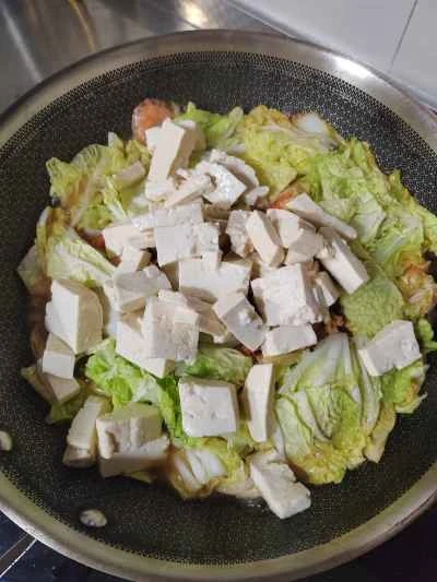 キャベツ、豆腐、エビの煮込みの作り方：24