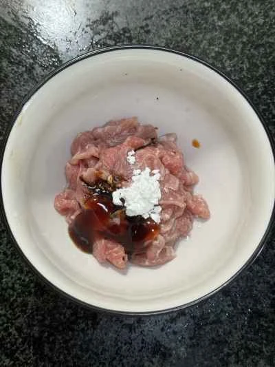 豚肉とネギとキクラゲの炒め物の作り方：3