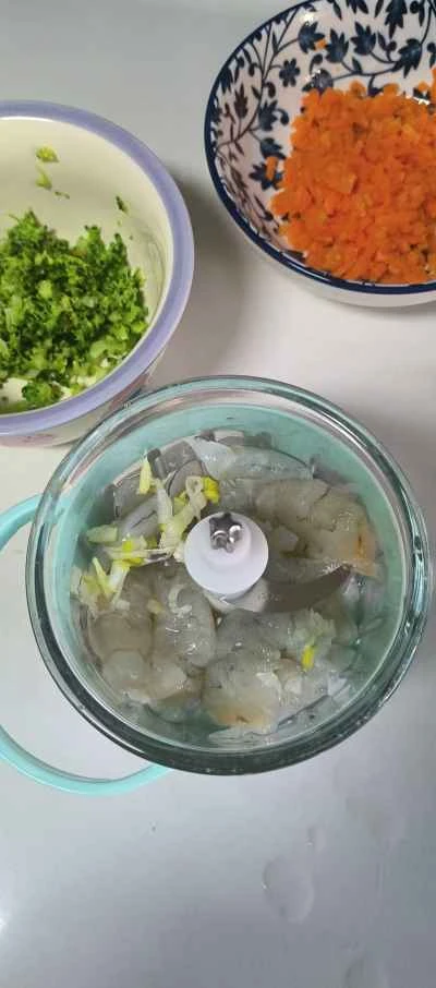 ブロッコリーとエビのケーキのレシピ手順：1