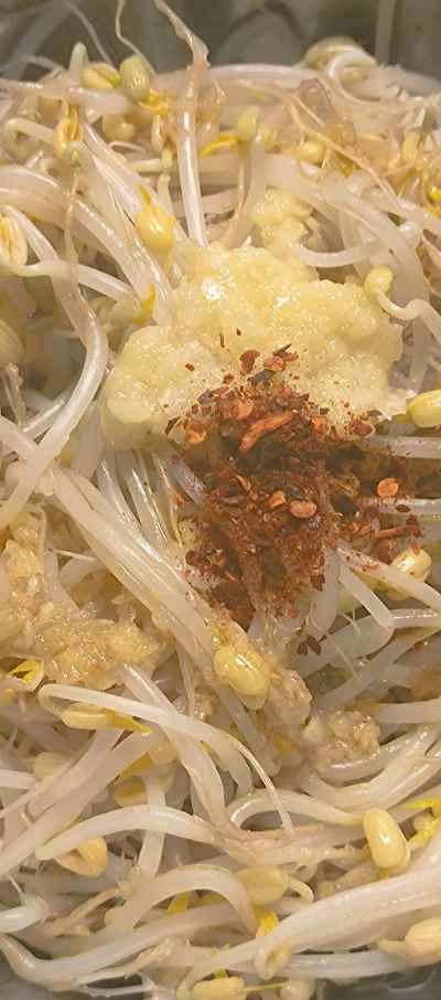 熱油で緑豆もやしを作る手順：3