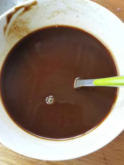 細切り豚肉の甘豆ソース煮込みの作り方：5