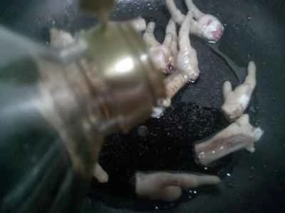 カタツムリと鶏足の炒め物の作り方：7