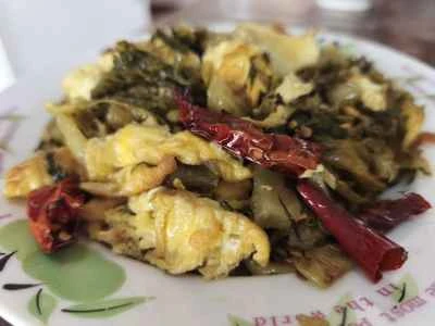 からし菜のピクルスと卵炒めのレシピ