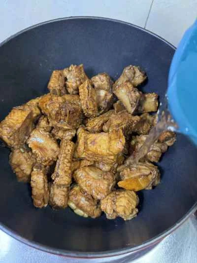 ウズラの卵入り豚スペアリブの煮込みの作り方：7