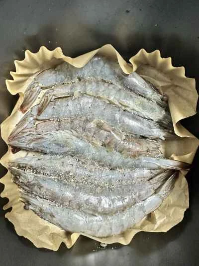 エアフライヤーで作るエビのレシピ手順：2