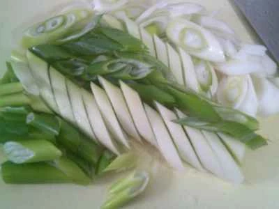 五香粉と豆腐のネギ炒めの作り方：3