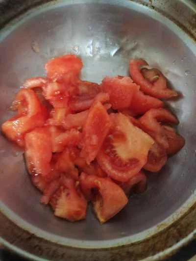 ハルビンの赤ソーセージ蒸し卵のレシピ手順：2