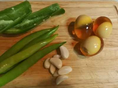 ローストチリと塩卵の作り方：2