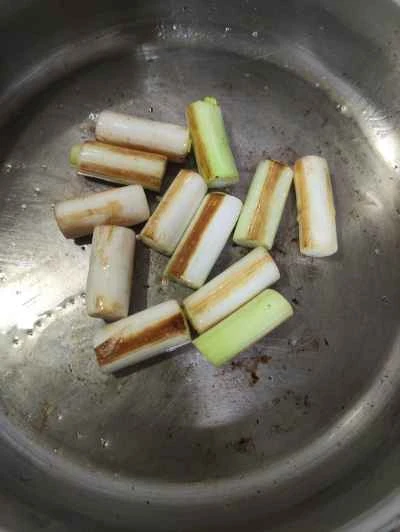 黒胡椒と海塩の炒めネギの作り方：4