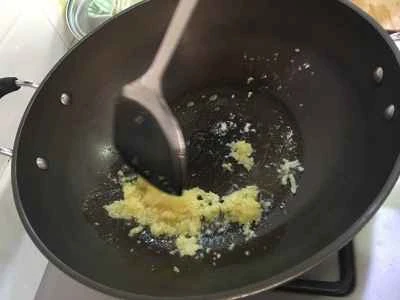 ガーリックバターエビ炒めの作り方：3