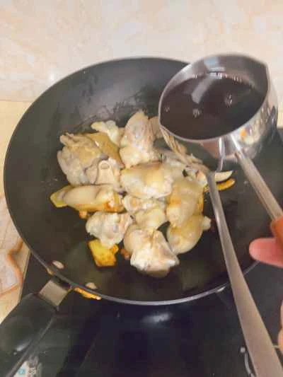 蜂蜜でコーティングしたヤマモモ豚足の作り方：10