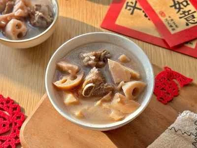 豚バラ肉とレンコンのスープの作り方：8