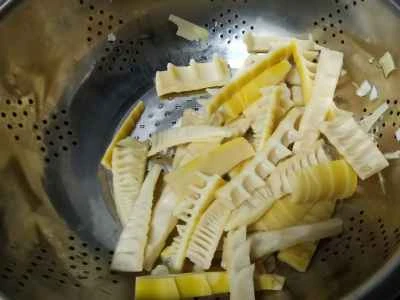 たけのことピーマンの漬物炒めの作り方：2