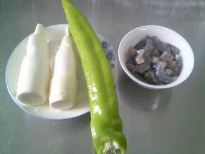 水たけのこのピーマンとエビ炒めの作り方：1