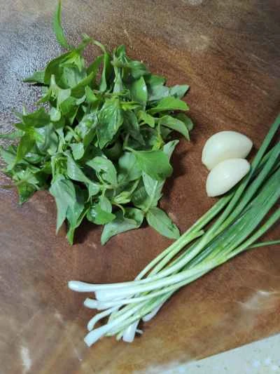 バジル入り目玉焼きの作り方：2